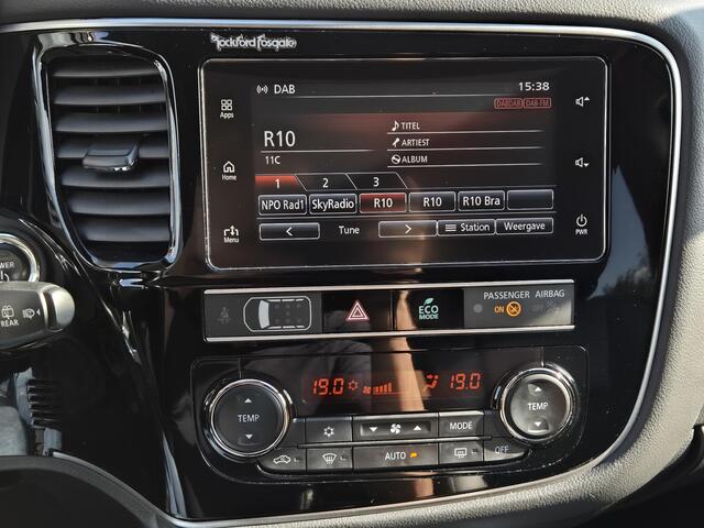 Mitsubishi OUTLANDER 2.4 PHEV Intense+ | PHEV | LM velgen | Leder alcantara |