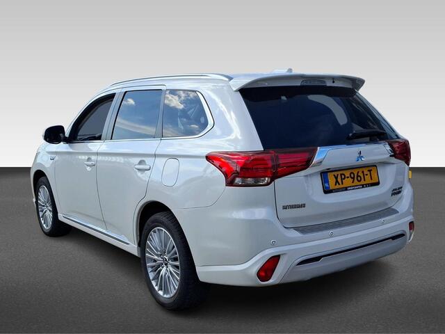 Mitsubishi OUTLANDER 2.4 PHEV Intense