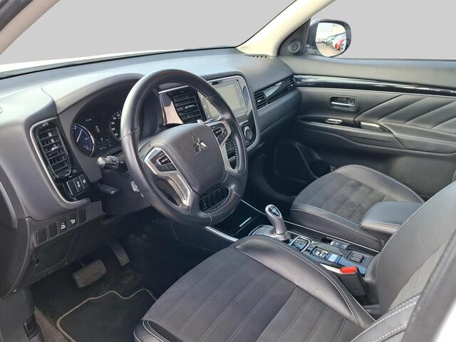 Mitsubishi OUTLANDER 2.4 PHEV Intense