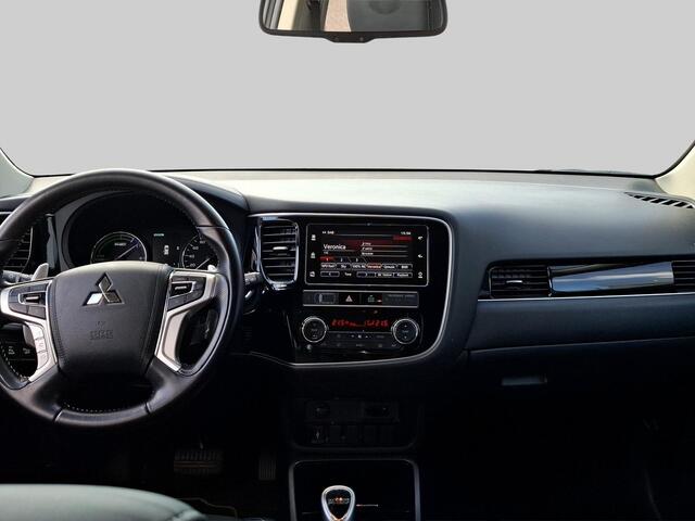Mitsubishi OUTLANDER 2.4 PHEV Intense