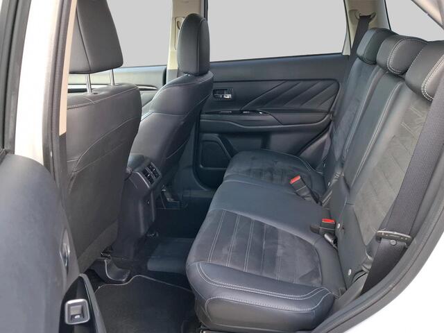 Mitsubishi OUTLANDER 2.4 PHEV Intense