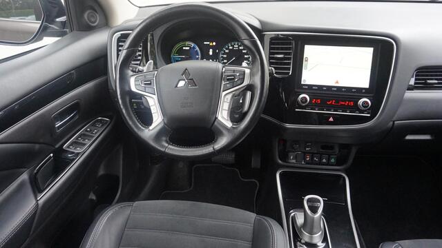 Mitsubishi OUTLANDER 2.4 PHEV Intense+ Trekhaak Afn. | Elektr Achterklep | Elektr. bed. Best.Stoel