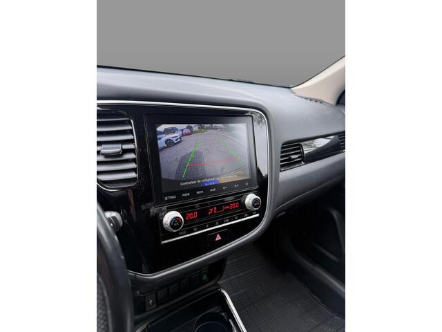 Mitsubishi OUTLANDER 2.4 PHEV Pure