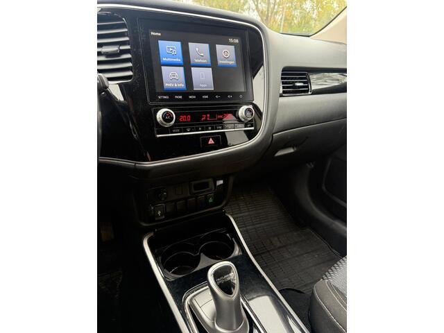Mitsubishi OUTLANDER 2.4 PHEV Pure