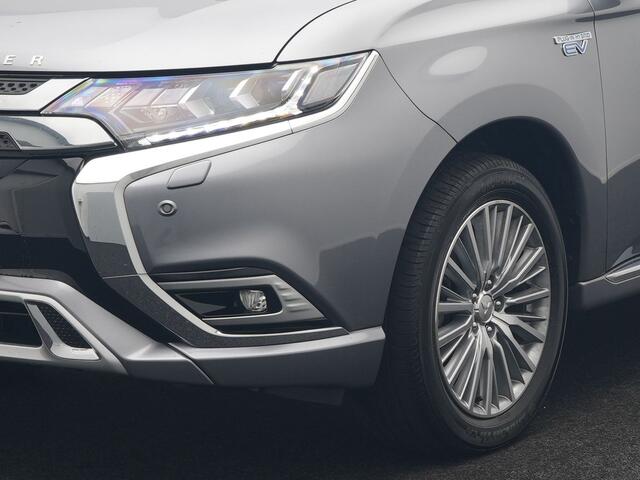 Mitsubishi OUTLANDER 2.4 Intense+ Plug In Hybrid 225pk Dealer O.H. PHEV | 360 Camera | Lederen Sportstoelen Verwarmd | Apple Carplay | Stuur Verwarmd | Keyless | Blis | DAB |