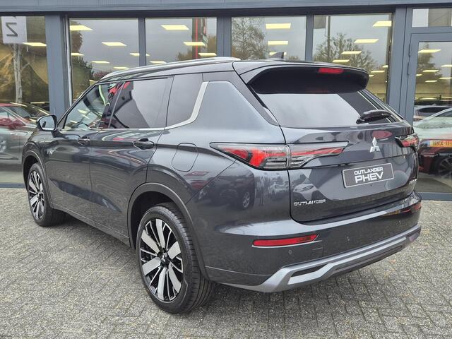 Mitsubishi OUTLANDER 2.4 PHEV Instyle+ | VOORRAAD ACTIE | Direct rijden | Leder Cognac | Panoramisch schuifdak | Stoelverwarming en koeling |