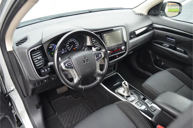 Mitsubishi OUTLANDER PHEV 2.4 PURE PLUS 4WD | PLUG IN HYBRID | HOGE ZIT | CLIMATE | CRUISE | 18'' VELGEN | ALL IN RIJKLAARPRIJS