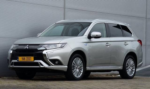 Mitsubishi OUTLANDER PHEV 2.4 PURE PLUS 4WD | PLUG IN HYBRID | HOGE ZIT | CLIMATE | CRUISE | 18'' VELGEN | ALL IN RIJKLAARPRIJS
