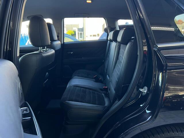 Mitsubishi OUTLANDER 2.0 PHEV Executive Edition NL AUTO | CAMERA | TREKHAAK | NAVI |