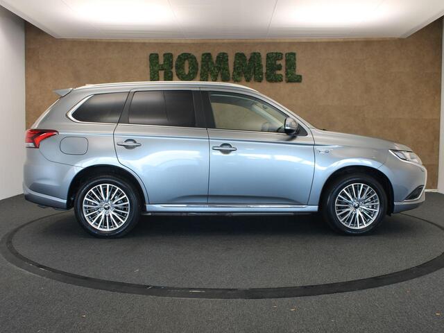 Mitsubishi OUTLANDER 2.4 PHEV Intense+ - CRUISE CONTROL - CAMERA - LICHTMETALEN VELGEN 18 INCH - CLIMATE CONTROL - STOELVERWARMING VOORZIJDE - EXTRA GETINT GLAS - KEYLESS ENTRY/START