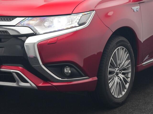 Mitsubishi OUTLANDER 2.4 Intense Plug In Hybrid 225pk Dealer O.H. PHEV | Cruise Control | Camera | Alcantara Sporstoelen Verwarmd | Keyless | Apple Carplay | Navigatie | DAB |