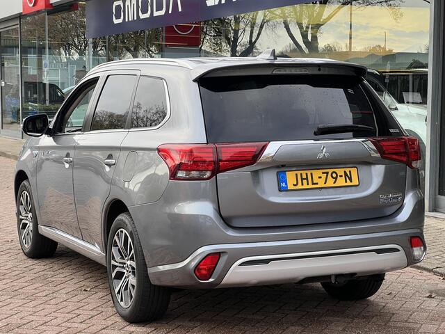 Mitsubishi OUTLANDER 2.4 PHEV Intense | Trekhaak | Cruise Control | Navigatie | FABRIEKSGARANTIE TOT 02-2028!
