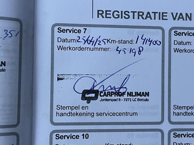 Mitsubishi OUTLANDER 2.4 PHEV Instyle / Trekhaak (Trekgewicht 1.500kg) / Elektrisch Glazen Schuif- en Kanteldak / Navigatie via Apple Carplay & Android Auto / Stuur- en Stoelverwarming / Rondomzicht camera / Keyless Entry & Start / Adaptieve Cruise Control / Climate Control /