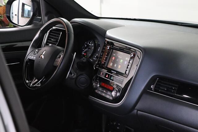 Mitsubishi OUTLANDER 2.0 4WD Limited 7-Persoons Trekhaak, Apple CarPlay/Android Auto