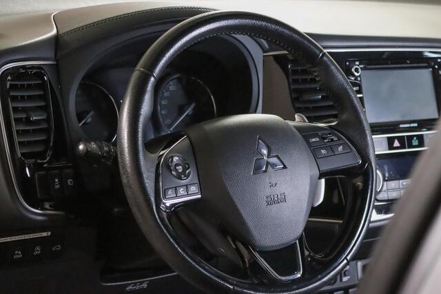 Mitsubishi OUTLANDER 2.0 4WD Limited 7-Persoons Trekhaak, Apple CarPlay/Android Auto