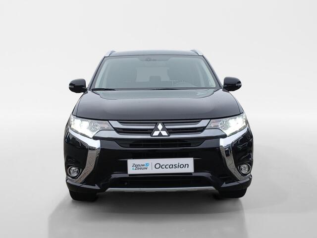 Mitsubishi OUTLANDER 2.0 PHEV Premium | LED | Stoel en stuurverwarming | Camera | LM Velgen | Trekhaak |