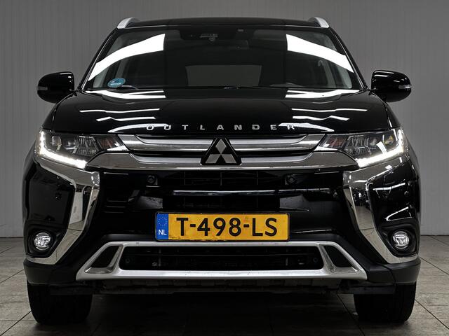 Mitsubishi OUTLANDER 2.4 PHEV Intense+/ DEALER ONDERHOUDEN!/ Trekhaak/ Camera/ LED Koplampen/ Lane-Assist./ Apple + Android/ Adaptive Cruise/ Half-Leder/ 18'' LMV/ Keyless/ DAB+/ Stoelverw./ PDC V+A/ Extra getint glas.