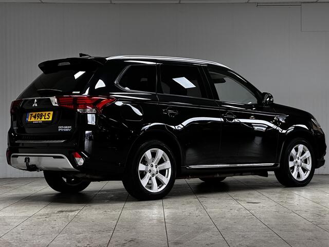 Mitsubishi OUTLANDER 2.4 PHEV Intense+/ DEALER ONDERHOUDEN!/ Trekhaak/ Camera/ LED Koplampen/ Lane-Assist./ Apple + Android/ Adaptive Cruise/ Half-Leder/ 18'' LMV/ Keyless/ DAB+/ Stoelverw./ PDC V+A/ Extra getint glas.