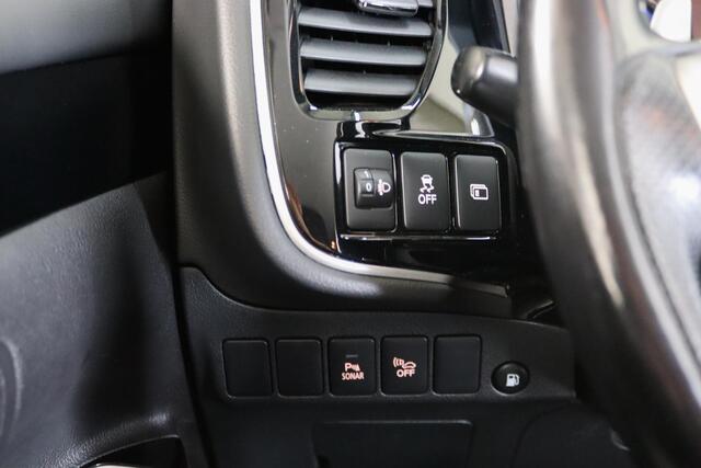 Mitsubishi OUTLANDER 2.4 PHEV Pure, LED, Trekhaak, Navigatie, Stoelverwarming, Apple CarPlay/Android Auto