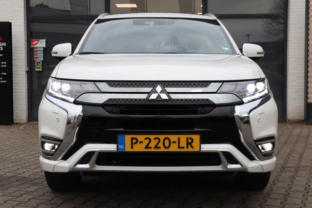 Mitsubishi OUTLANDER 2.4 PHEV Instyle AdaptiveCruise/Leder/Apple/Android/Trekhaak