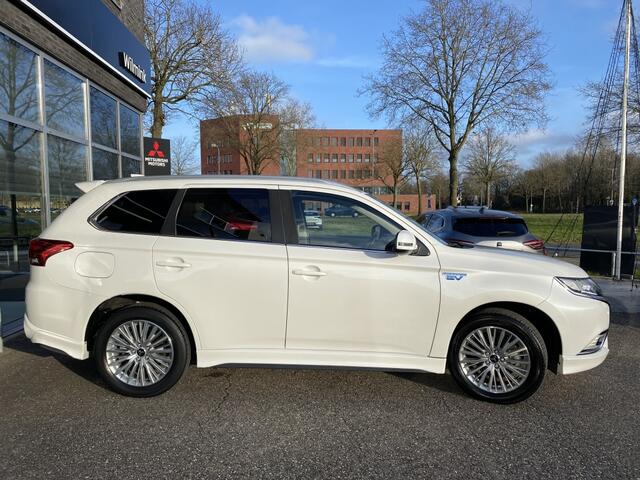 Mitsubishi OUTLANDER 2.4 PHEV Intense S | Trekhaak