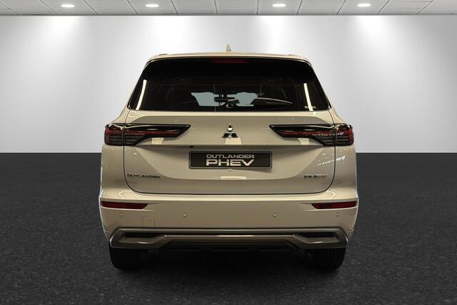 Mitsubishi OUTLANDER 2.4 PHEV Instyle ACTIE 1e registratie 2026