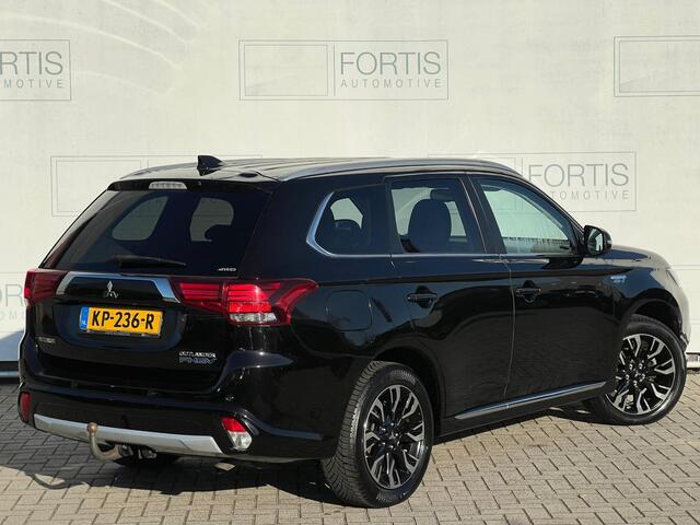 Mitsubishi OUTLANDER 2.0 PHEV Executive Edition NL AUTO | CAMERA | TREKHAAK | NAVI |