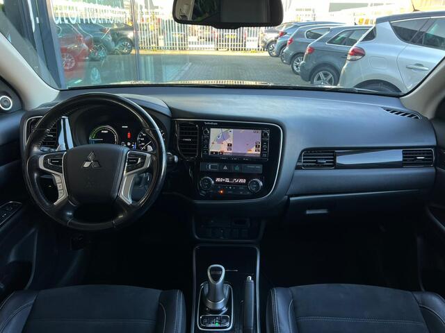 Mitsubishi OUTLANDER 2.0 PHEV Executive Edition NL AUTO | CAMERA | TREKHAAK | NAVI |