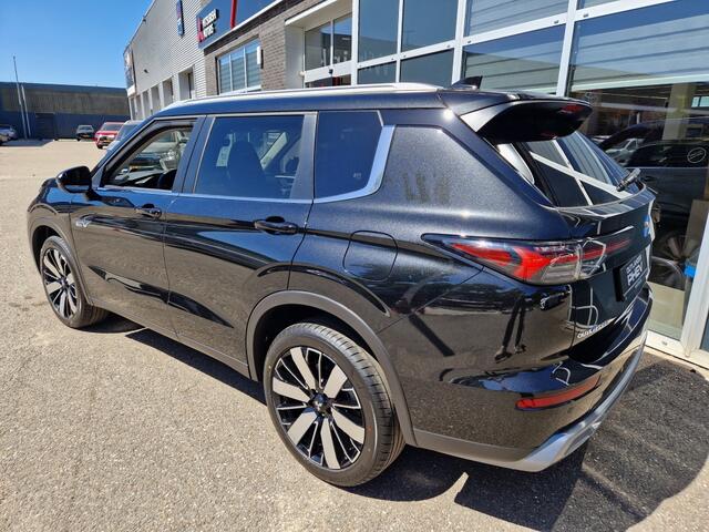 Mitsubishi OUTLANDER 2.4i PHEV First Edition ( meerdere kleuren op voorraad )