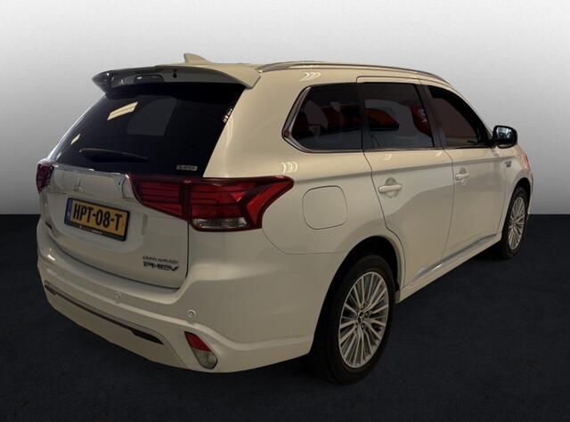 Mitsubishi OUTLANDER 2.4 PHEV Instyle ( Luxe interieur-Apple Carplay-360 camera-Adap.