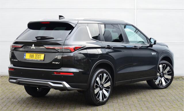 Mitsubishi OUTLANDER PHEV 2.4 FIRST EDITION 4WD | PLUG IN HYBRID | YAMAHA SOUND | 20'' LICHTMETAAL | V2G | FABRIEKSGARANTIE TOT 06-05-2033* | ALL IN RIJKLAARPRIJS
