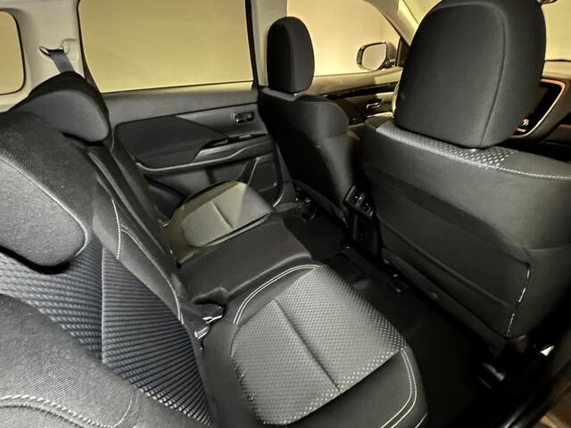 Mitsubishi OUTLANDER 2.4 PHEV Pure+ | Apple Carplay/Android Auto | achteruitrijcamera |