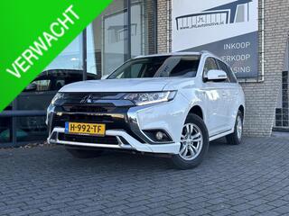 mitsubishi-outlander-2.4-phev-pure*