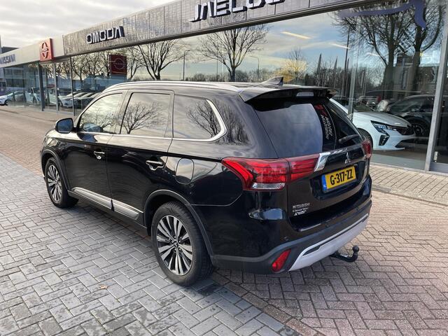 Mitsubishi OUTLANDER 2.0 2WD Limited+ | Trekhaak | Leder | Carplay/Android | 7 Persoons |