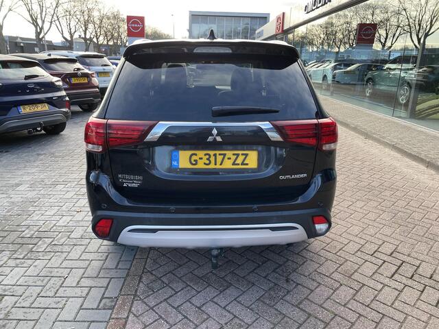 Mitsubishi OUTLANDER 2.0 2WD Limited+ | Trekhaak | Leder | Carplay/Android | 7 Persoons |