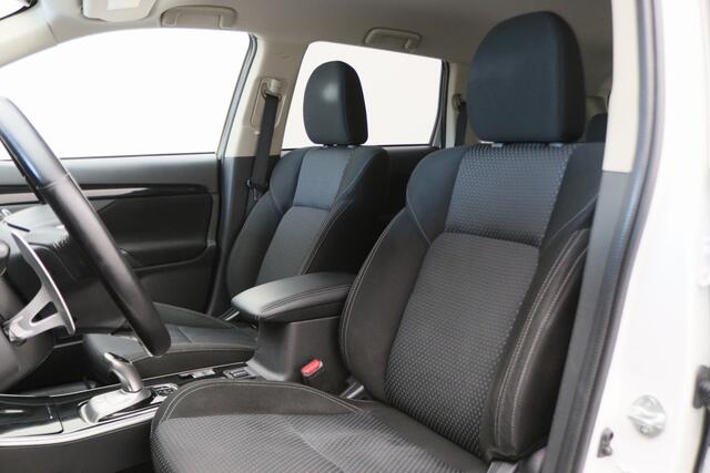 Mitsubishi OUTLANDER 2.4 PHEV Pure