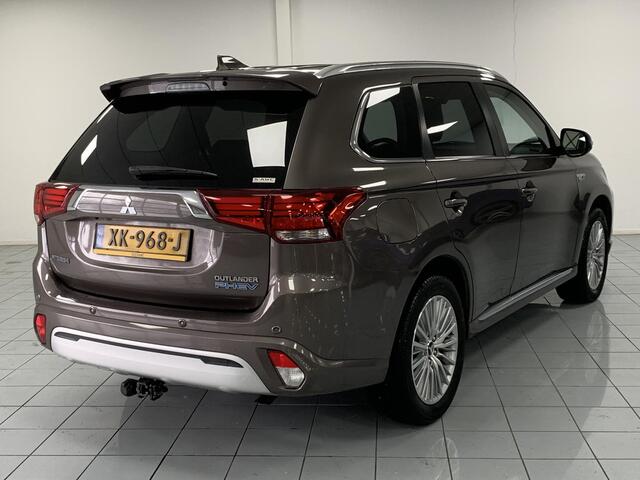 Mitsubishi OUTLANDER 2.4 PHEV Intense+ AFNEEMBARE TREKHAAK | CARPLAY | ELEKTRISCHE ACHTERKLEP