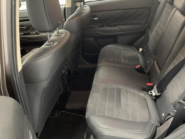 Mitsubishi OUTLANDER 2.4 PHEV Intense+ AFNEEMBARE TREKHAAK | CARPLAY | ELEKTRISCHE ACHTERKLEP