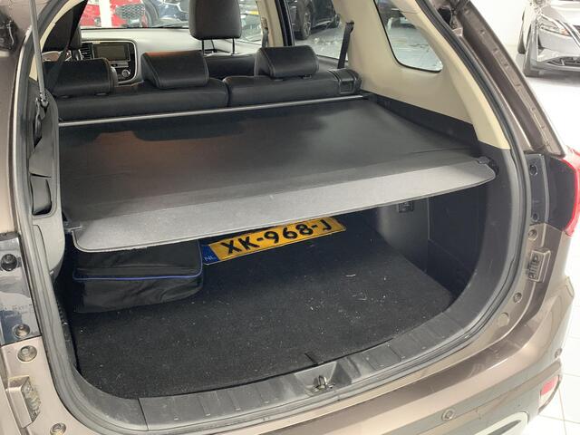 Mitsubishi OUTLANDER 2.4 PHEV Intense+ AFNEEMBARE TREKHAAK | CARPLAY | ELEKTRISCHE ACHTERKLEP