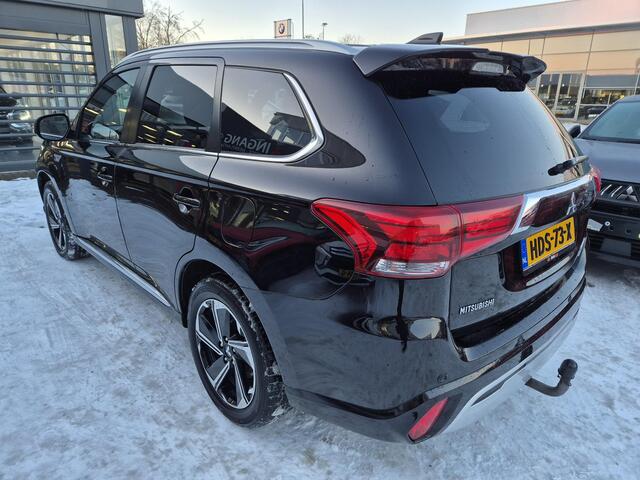 Mitsubishi OUTLANDER 2.4 PHEV S-Edition | Navigatie |