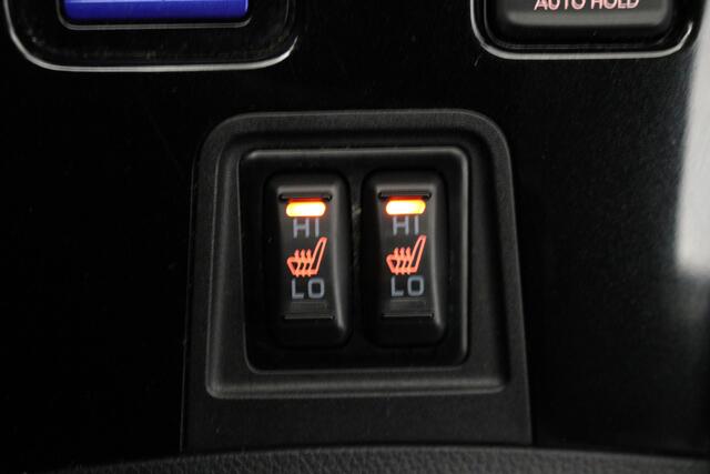 Mitsubishi OUTLANDER 2.4 PHEV Intense |Stoelverwarming|Camera|