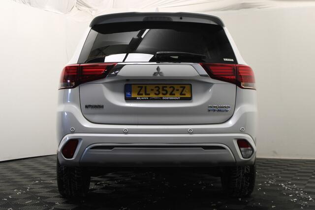 Mitsubishi OUTLANDER 2.4 PHEV Intense |Stoelverwarming|Camera|