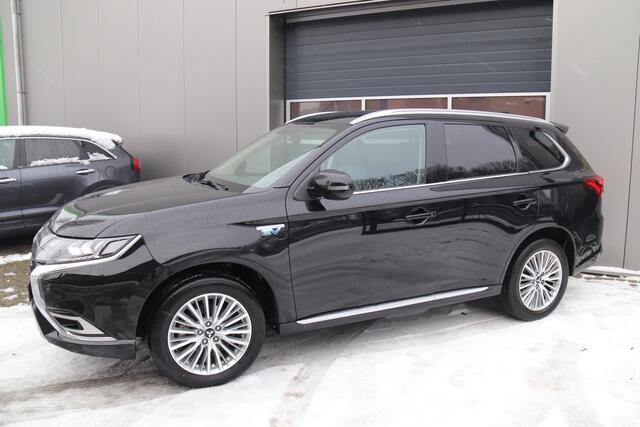 Mitsubishi OUTLANDER 2.4 PHEV Intense, Trekhaak, Cruise, Camera