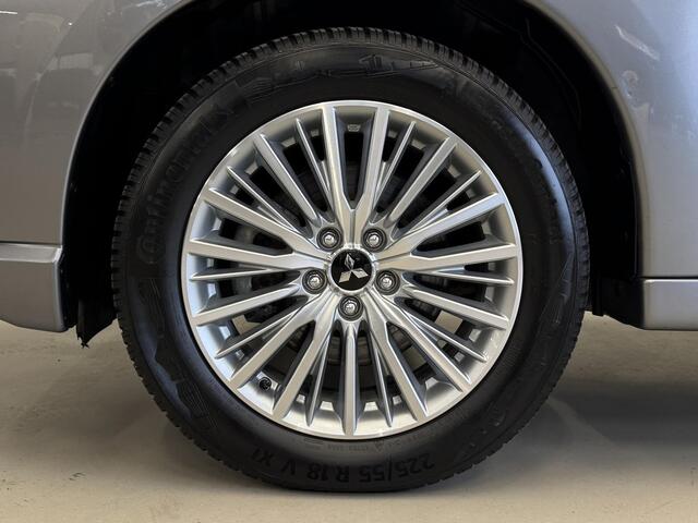 Mitsubishi OUTLANDER 2.4 PHEV Instyle | Schuifdak | Dealer onderhouden | Trekhaak | Leder | Garantie tot 19-08-2028!