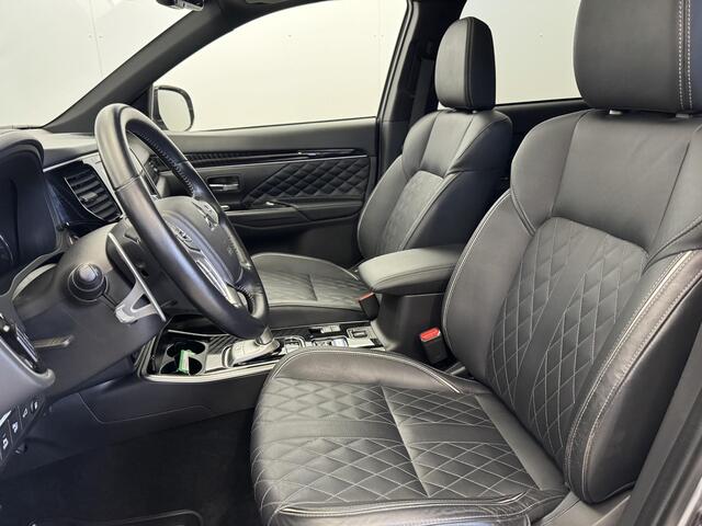 Mitsubishi OUTLANDER 2.4 PHEV Instyle | Schuifdak | Dealer onderhouden | Trekhaak | Leder | Garantie tot 19-08-2028!