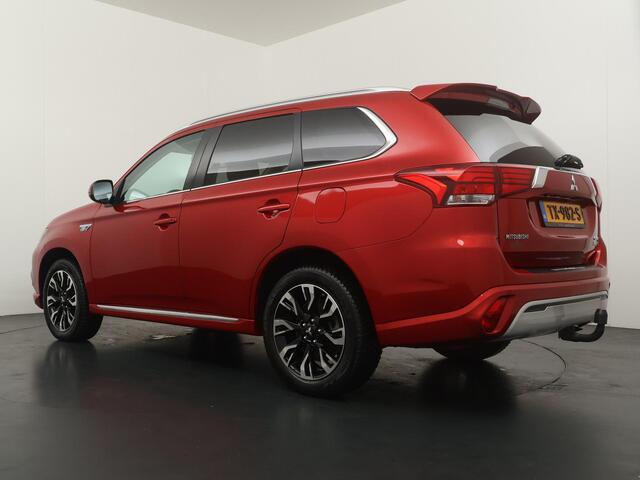 Mitsubishi OUTLANDER 2.4 PHEV Pure - Apple Carplay/Android Auto - Trekhaak - Climate Control