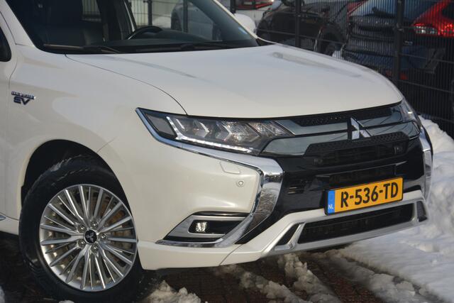 Mitsubishi OUTLANDER 2.4 PHEV S-Edition | Schuif-kanteldak | Leer | Keyless | 360 camera | DAB+ | Dodehoek assist | LDW |