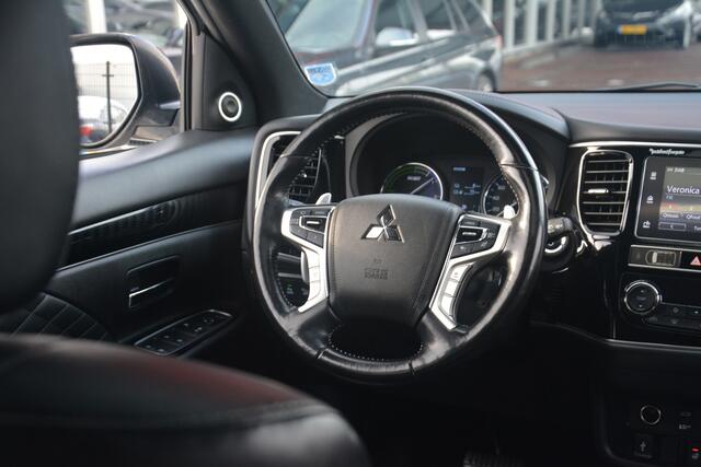 Mitsubishi OUTLANDER 2.4 PHEV S-Edition | Schuif-kanteldak | Leer | Keyless | 360 camera | DAB+ | Dodehoek assist | LDW |
