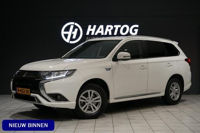Mitsubishi OUTLANDER 2.4 PHEV Pure + TREKHAAK / CARPLAY / CAMERA / STOELVERWARMING /