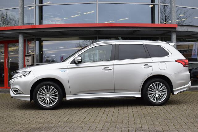 Mitsubishi OUTLANDER 2.4 PHEV Intense S | Trekhaak | AWD | Stoelverwarming | Climate Control